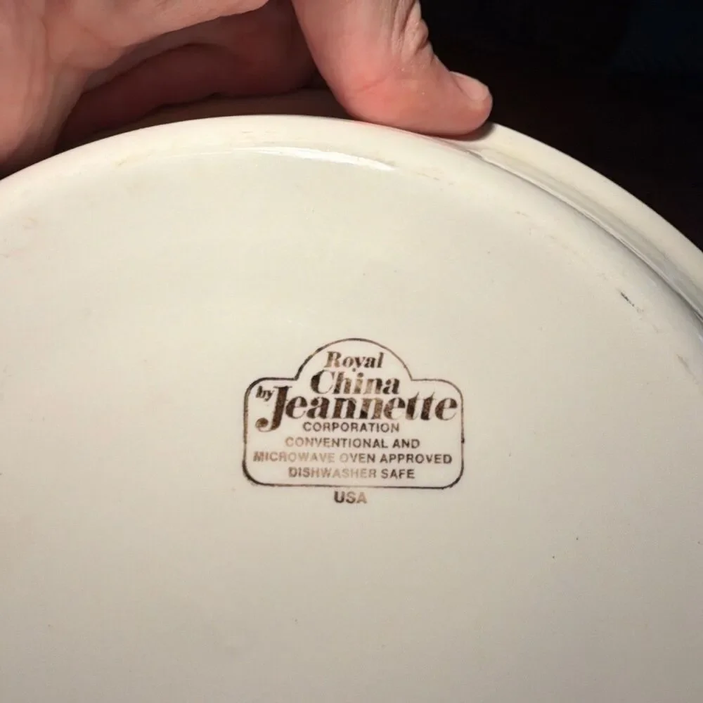 Jeannette Royal China Strawberry Pie Ceramic Pie Dish 10in Round 1qt Oven Safe